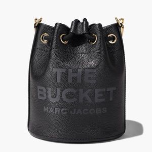 MARC JACOBS THE BUCKET BAG BLACK